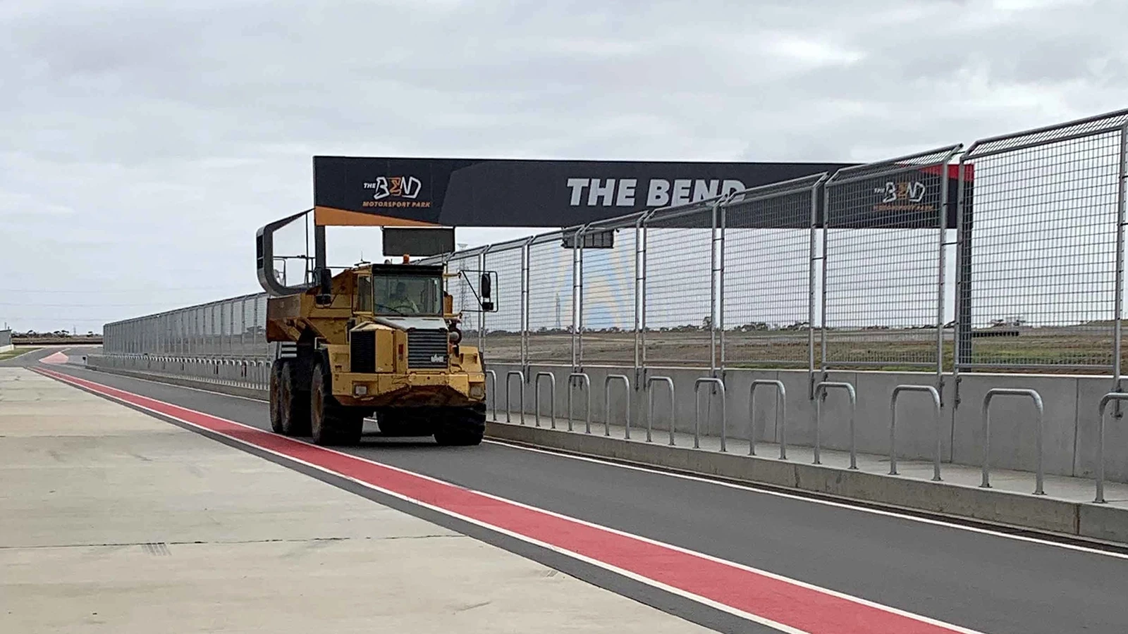 The Bend Motorsport Park-2